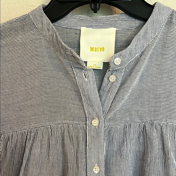 Anthropologie -Maeve Blue & white Ruffled Blouse with Bell Sleeves - Picture 2 of 7